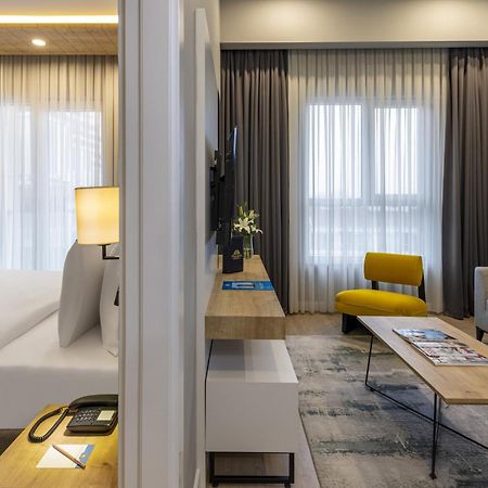 Days Inn & Suites By Wyndham Esenyurt Istanbul Exteriör bild