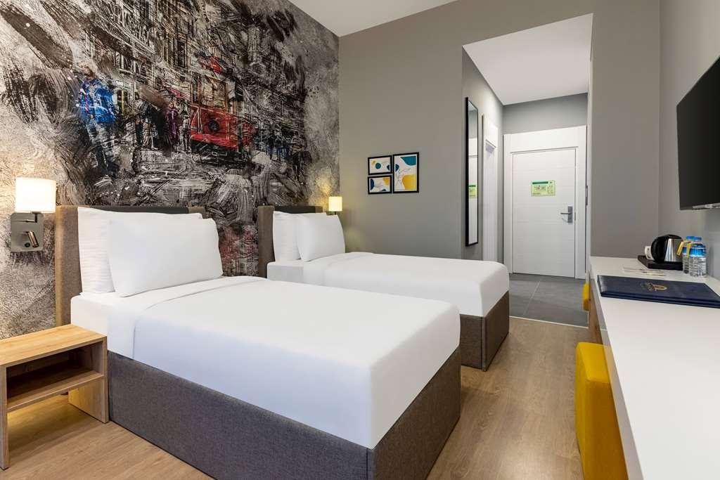 Days Inn & Suites By Wyndham Esenyurt Istanbul Rum bild