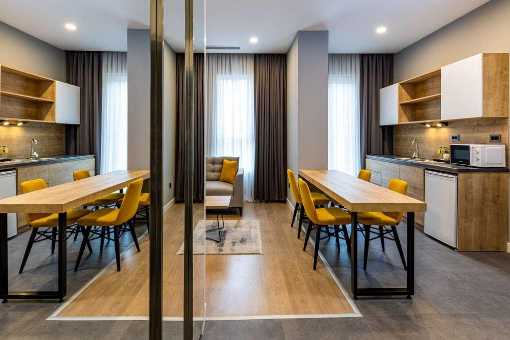 Days Inn & Suites By Wyndham Esenyurt Istanbul Rum bild