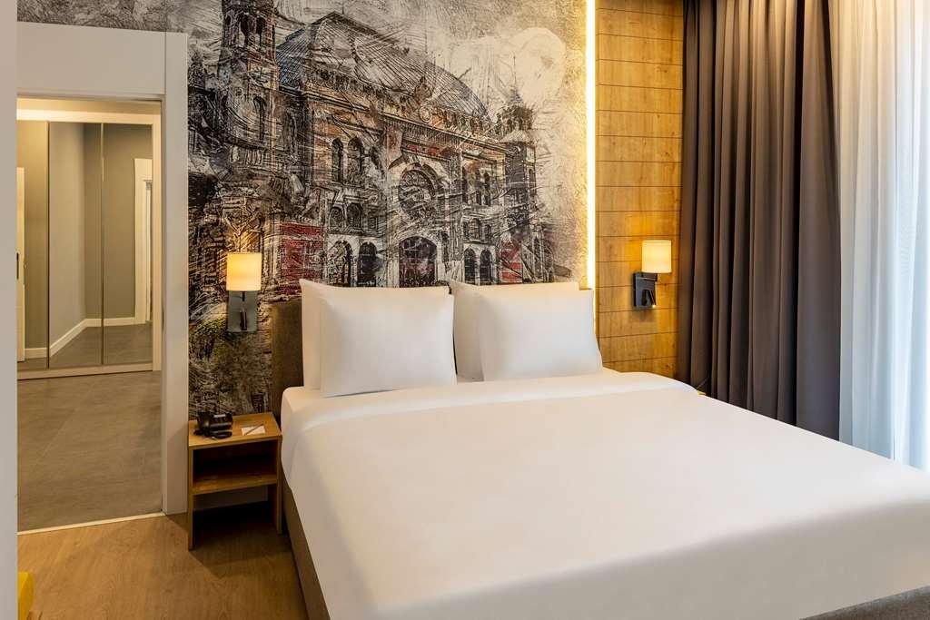 Days Inn & Suites By Wyndham Esenyurt Istanbul Rum bild