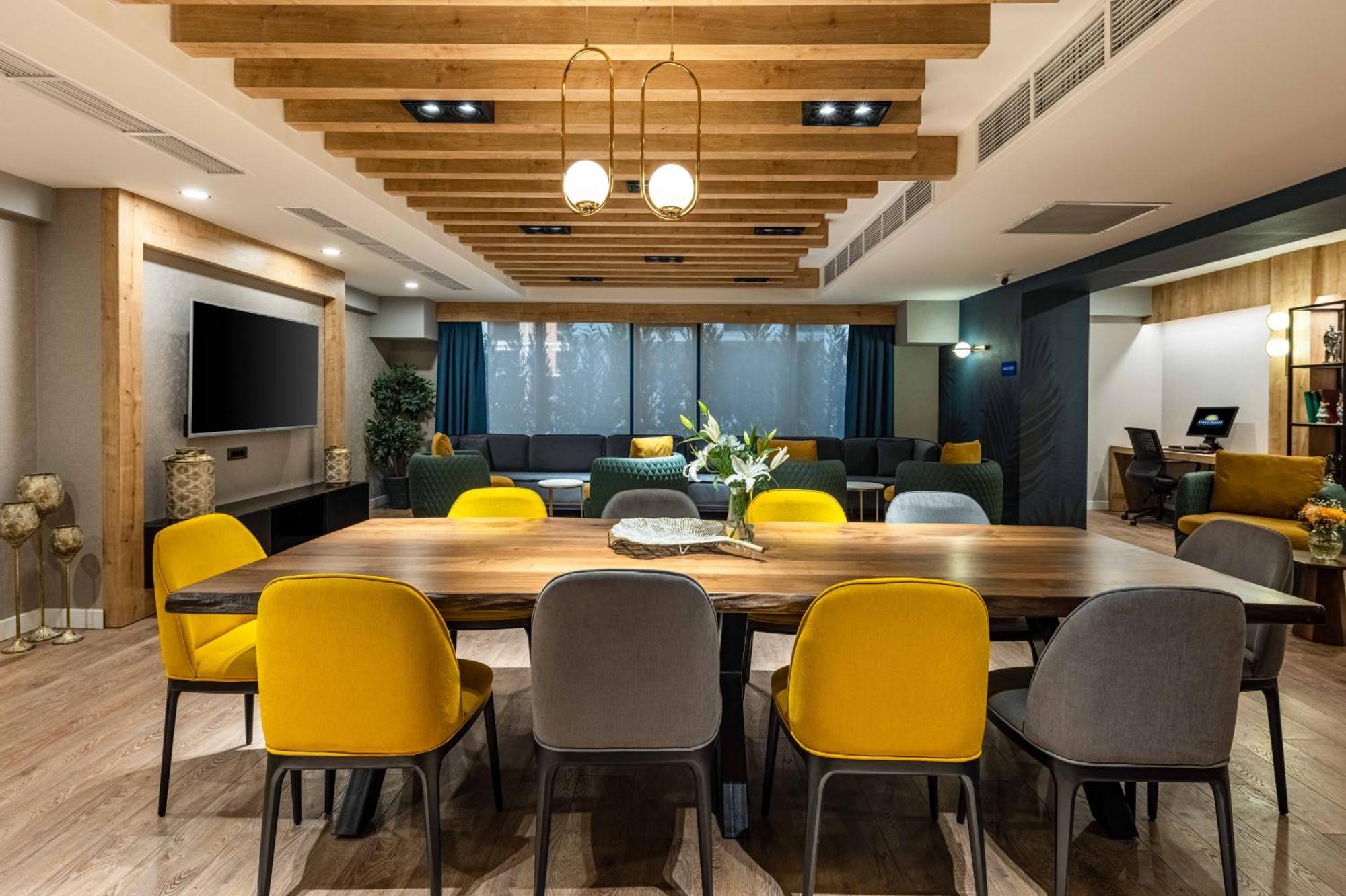 Days Inn & Suites By Wyndham Esenyurt Istanbul Exteriör bild