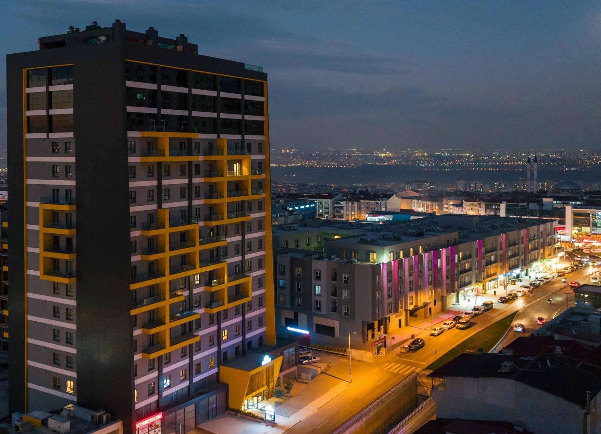 Days Inn & Suites By Wyndham Esenyurt Istanbul Exteriör bild