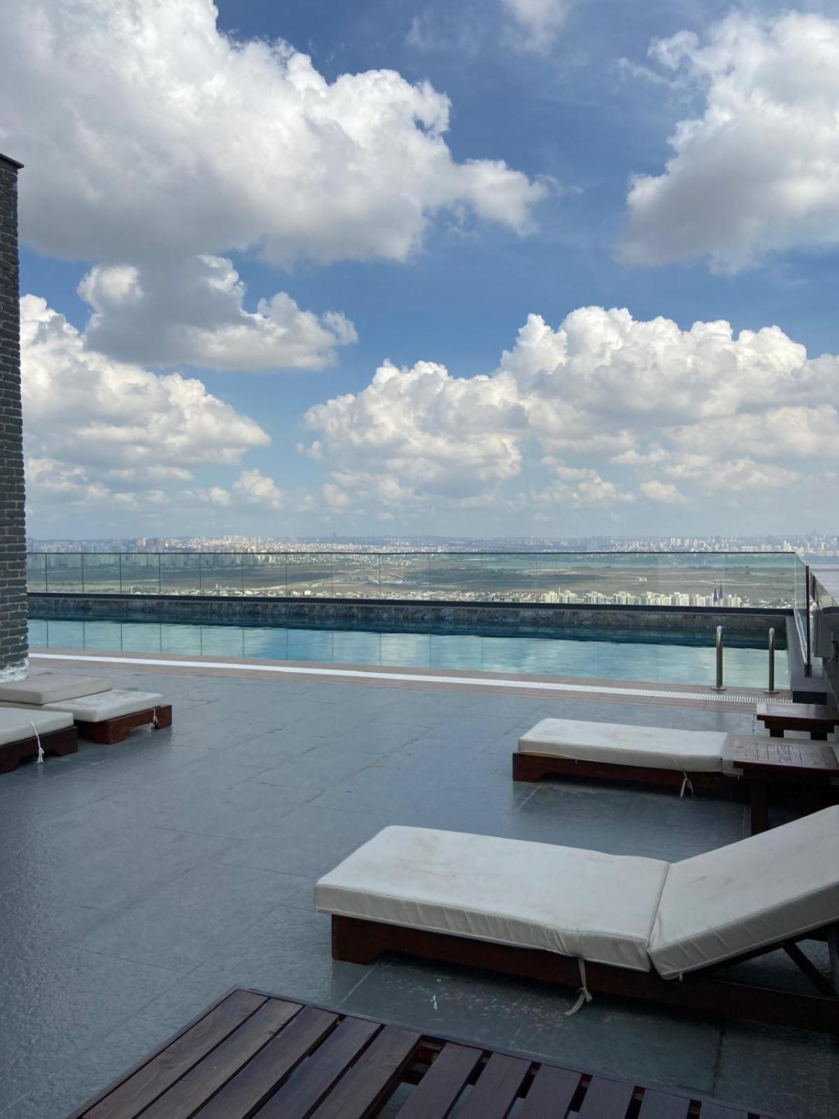 Days Inn & Suites By Wyndham Esenyurt Istanbul Exteriör bild